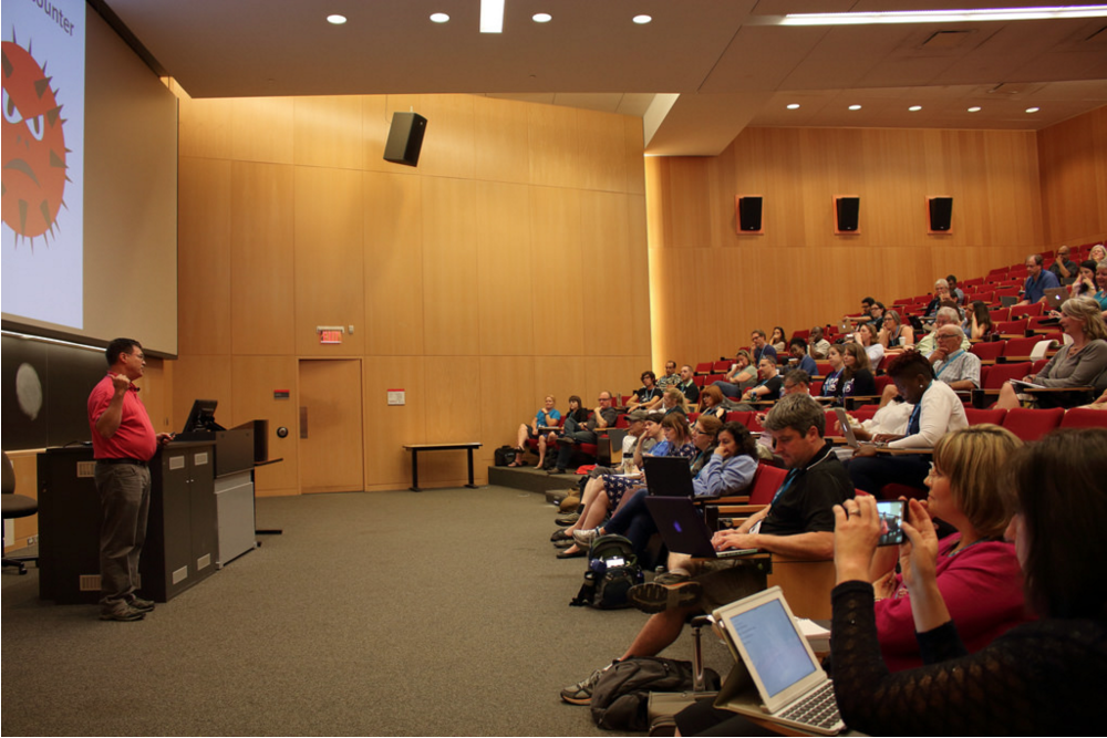 David Bird presenting at WordCamp Ottawa 2016